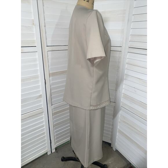 Elisabeth Williams 90s Taupe Women’s 2 Piece Skirt Suit Polyester Large - Picture 4 of 10